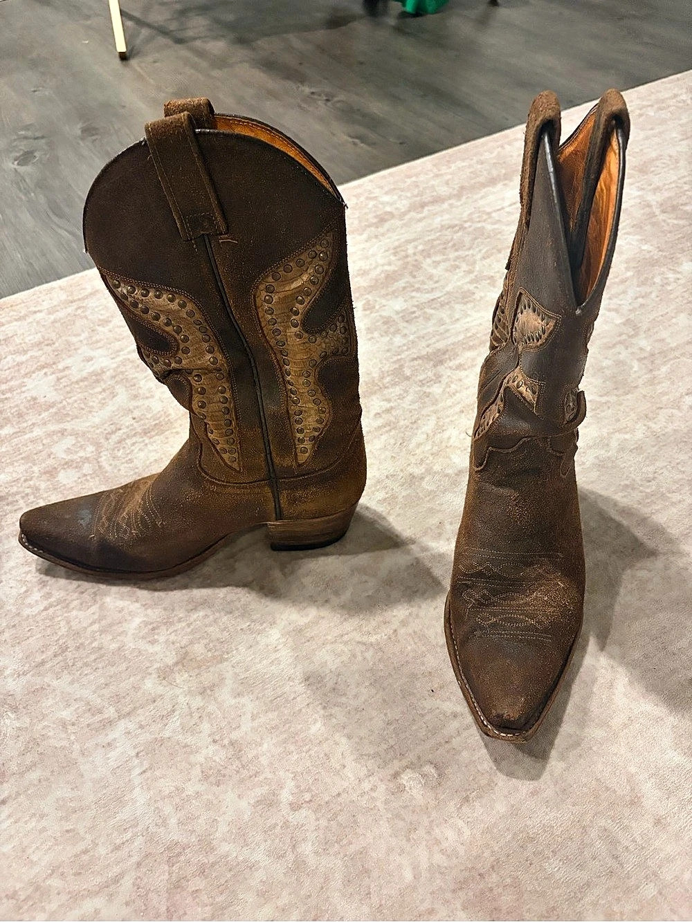 Western Heeled Boots in Brown